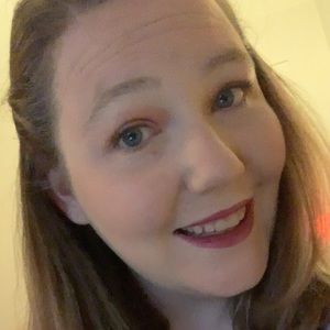 Meet your Posher, Desiree